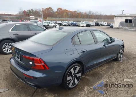 2024 Volvo S60 Recharge Plug-In Hybrid T8 Plus Dark Theme z USA, uszkodzony, nr VIN 7JRH60FL0RG296128